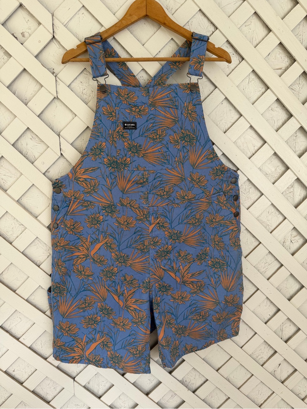 Wildfang The Essential Shortall Womens Bib Overall Shorts Floral XL